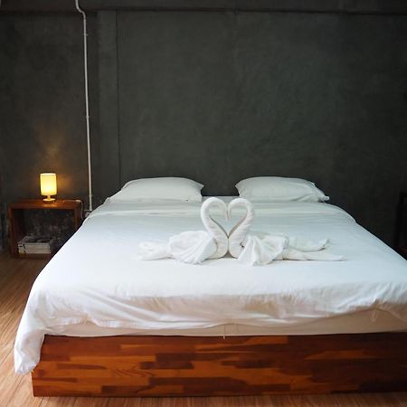 Banmai87 Guest House บ้านไม้87 เกสต์เฮ้าส์ Phranakhonszi Ajutthaja Kültér fotó