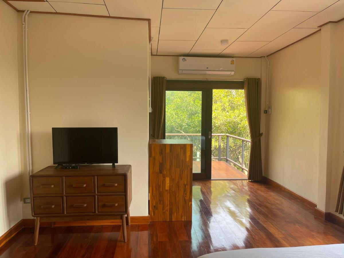 Banmai87 Guest House บ้านไม้87 เกสต์เฮ้าส์ Phranakhonszi Ajutthaja Kültér fotó