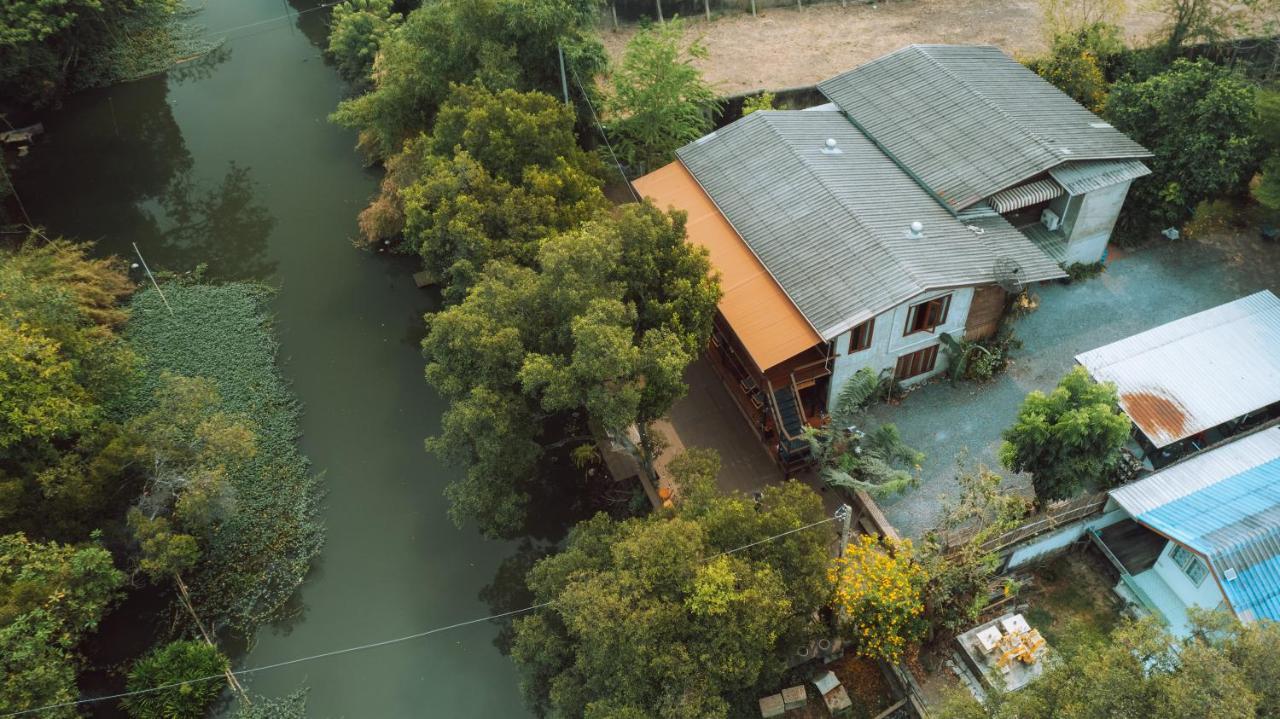 Banmai87 Guest House บ้านไม้87 เกสต์เฮ้าส์ Phranakhonszi Ajutthaja Kültér fotó