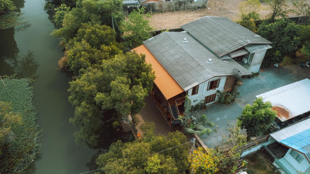 Banmai87 Guest House บ้านไม้87 เกสต์เฮ้าส์ Phranakhonszi Ajutthaja Kültér fotó