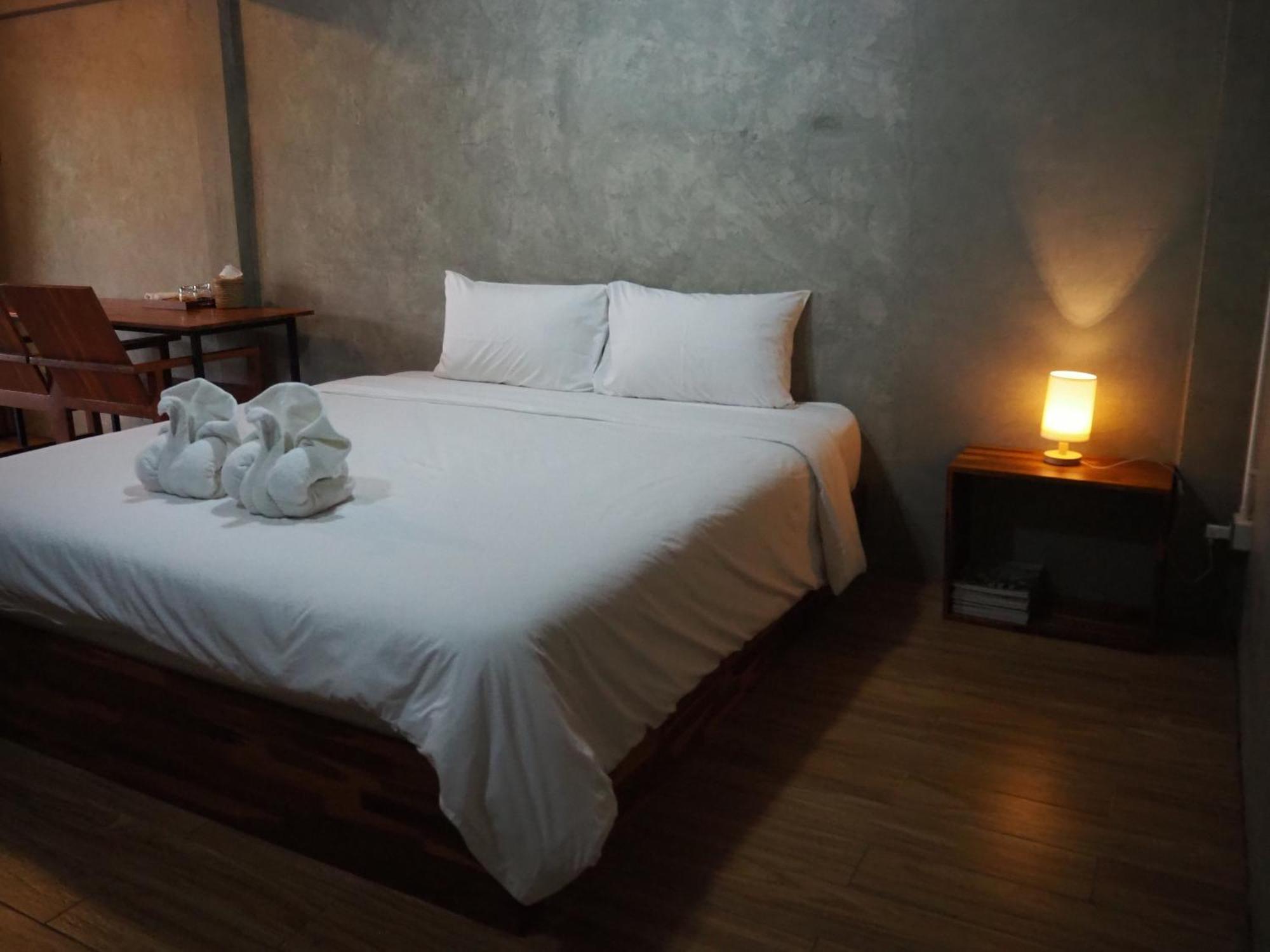 Banmai87 Guest House บ้านไม้87 เกสต์เฮ้าส์ Phranakhonszi Ajutthaja Kültér fotó
