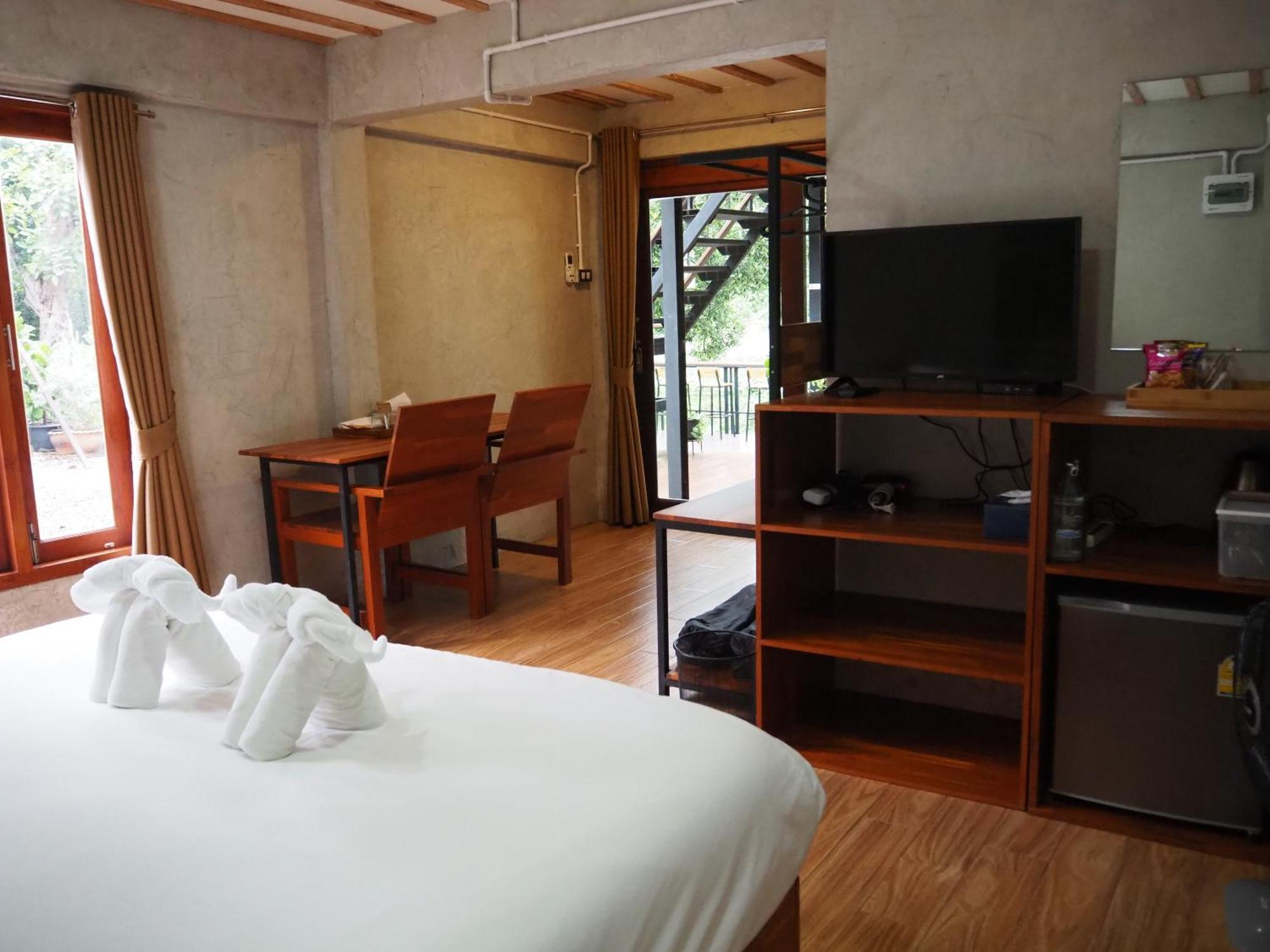Banmai87 Guest House บ้านไม้87 เกสต์เฮ้าส์ Phranakhonszi Ajutthaja Kültér fotó